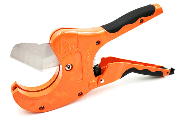 Coupe-tube PVC Max Ø64mm PC-317-64 Coupe-tube PVC Max Ø64mm PC-317-64