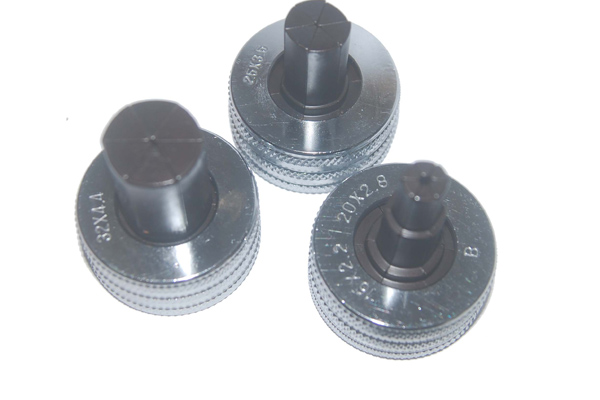 Outil d'expansion manuel pour tuyaux Max Ø32m EP-K32