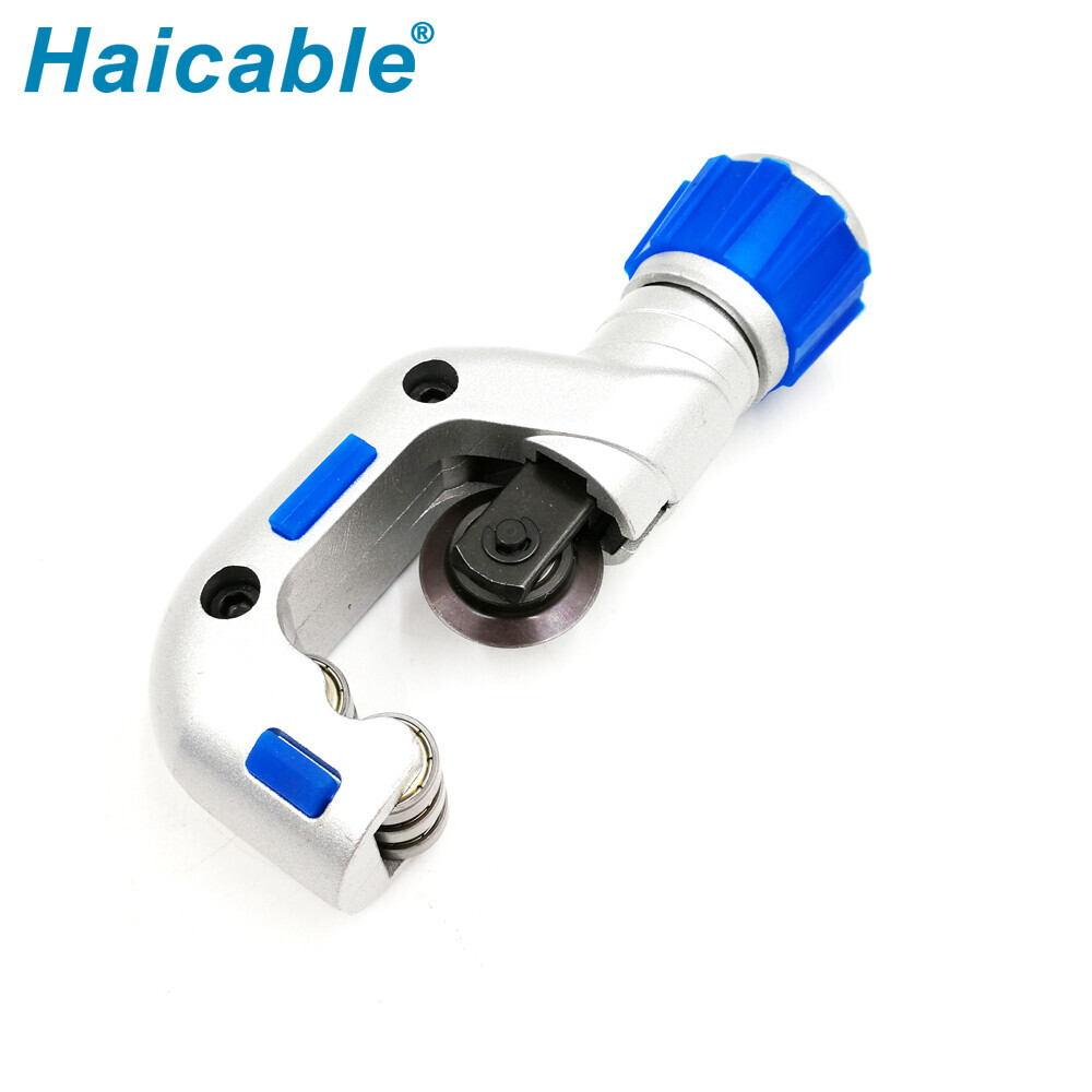 CT-532 Coupe-tube à rouleaux