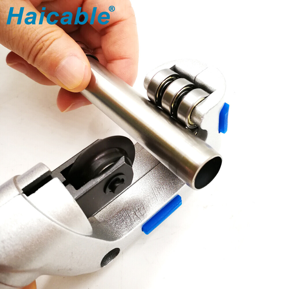 CT-532 Coupe-tube à rouleaux