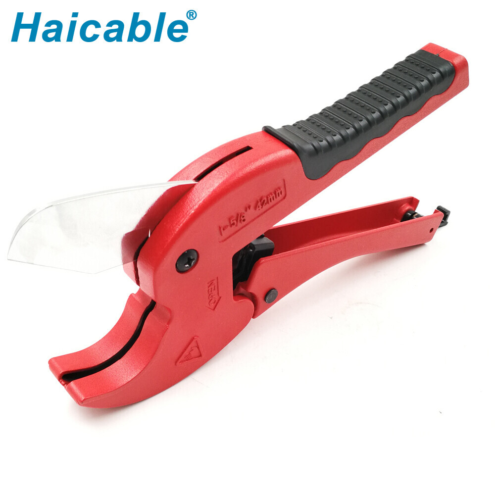 Coupe-tube PVC diamètre max. 42 mm PC-0802B Coupe-tube PVC diamètre max. 42 mm PC-0802B