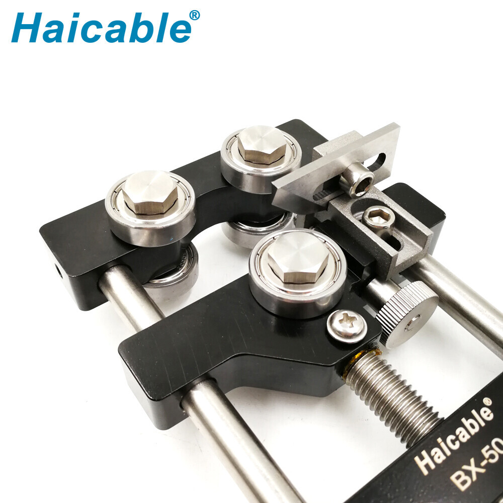 Dénudeuse de fil Max Ø50mm BX-50