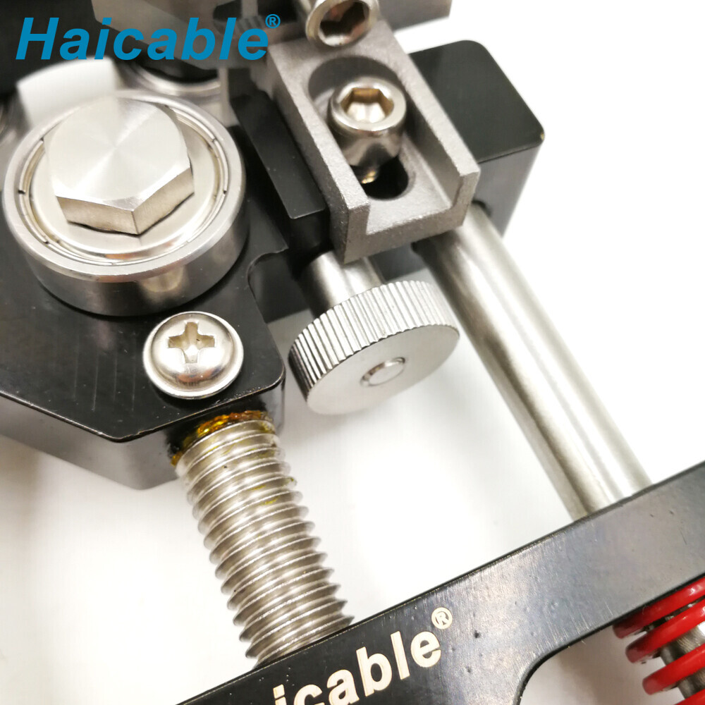 Dénudeuse de fil Max Ø50mm BX-50