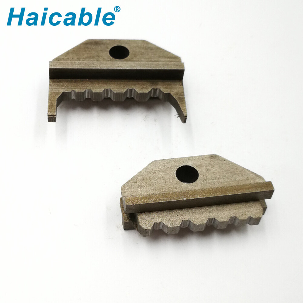 Fils de contact des fiches tournées 156 matrices