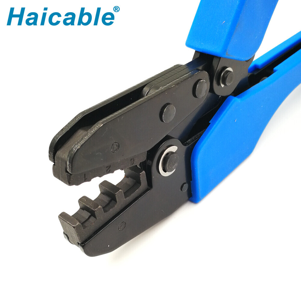 Outils de sertissage pour bornes à bout fermé AN-103