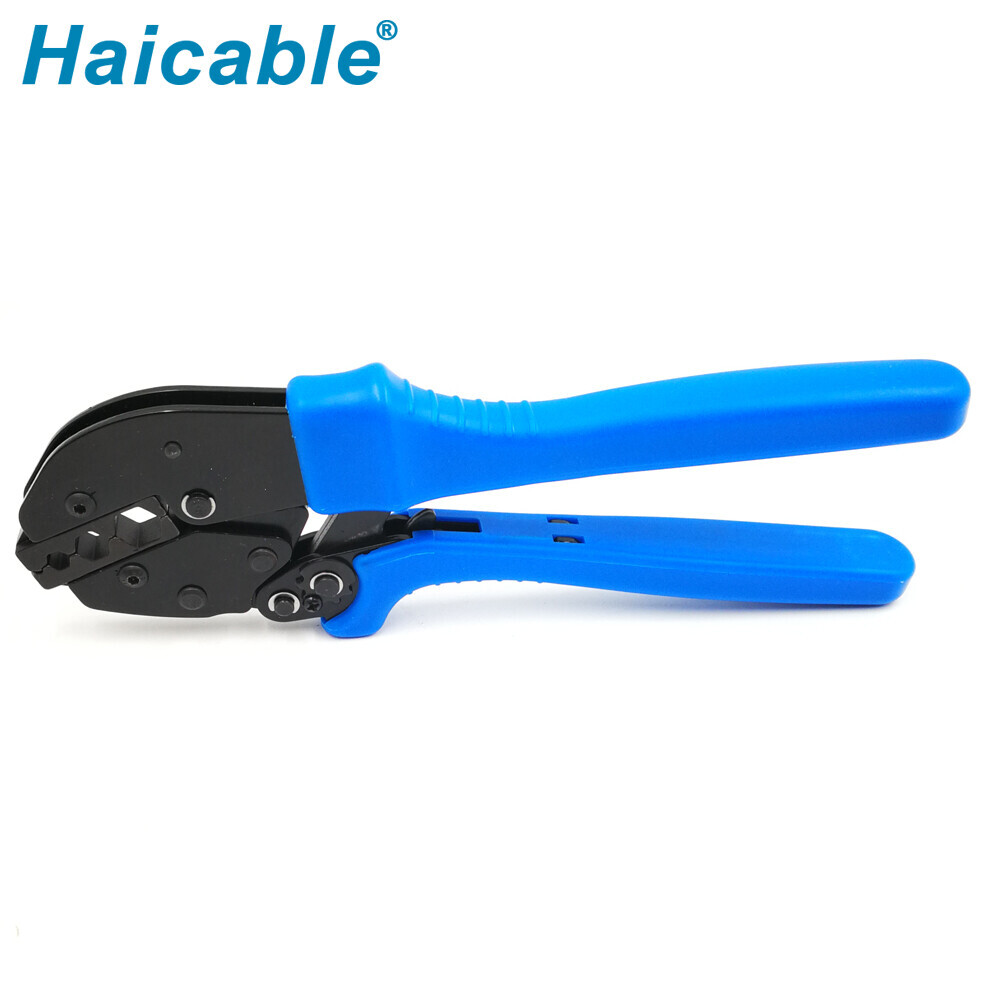 Outils de sertissage pour câbles coaxiaux AP-457