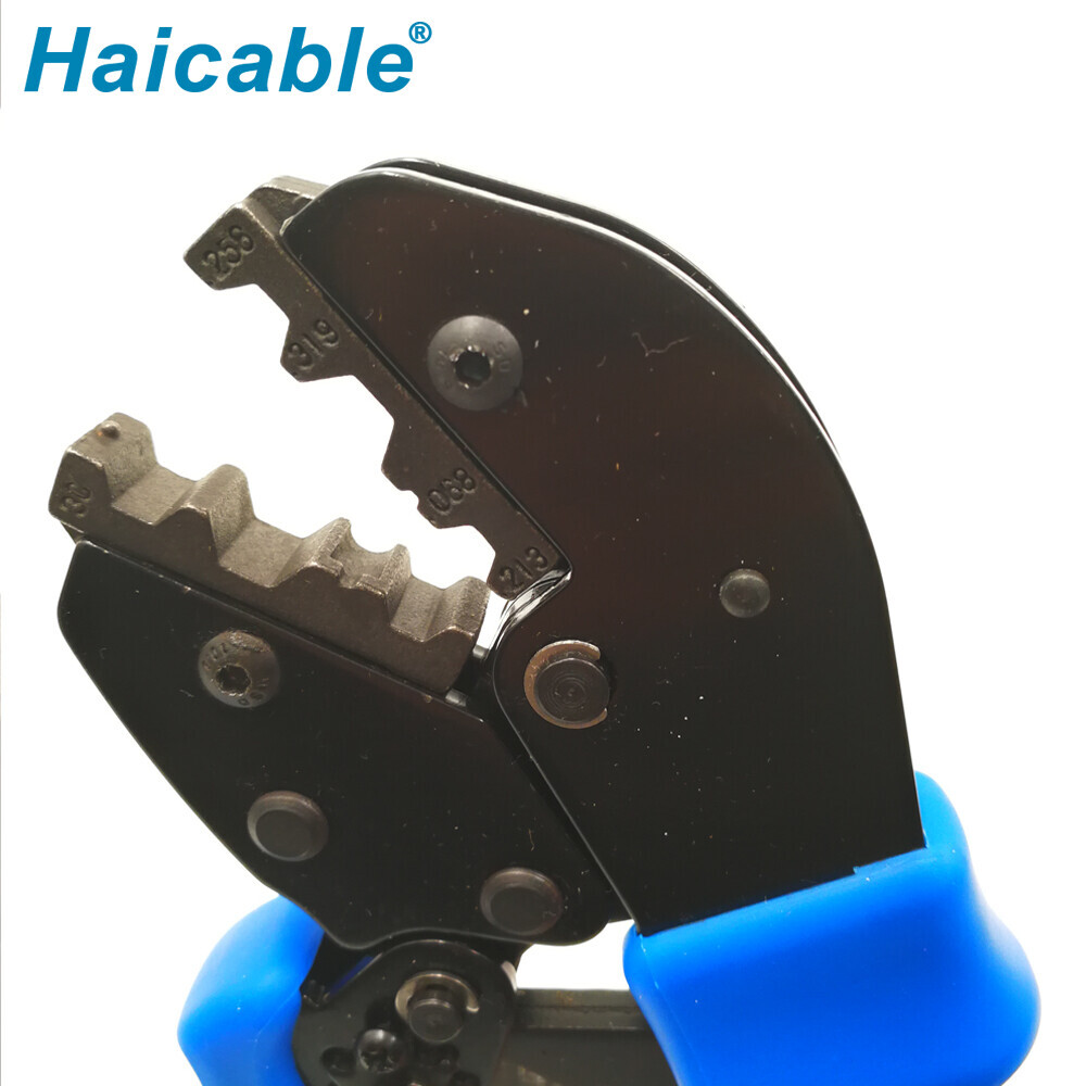 Outils de sertissage pour câbles coaxiaux AP-336C