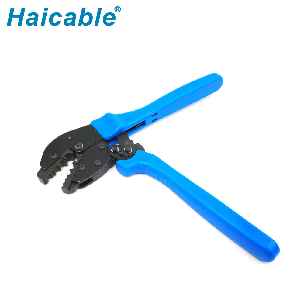 Outils de sertissage pour câbles coaxiaux AP-05H