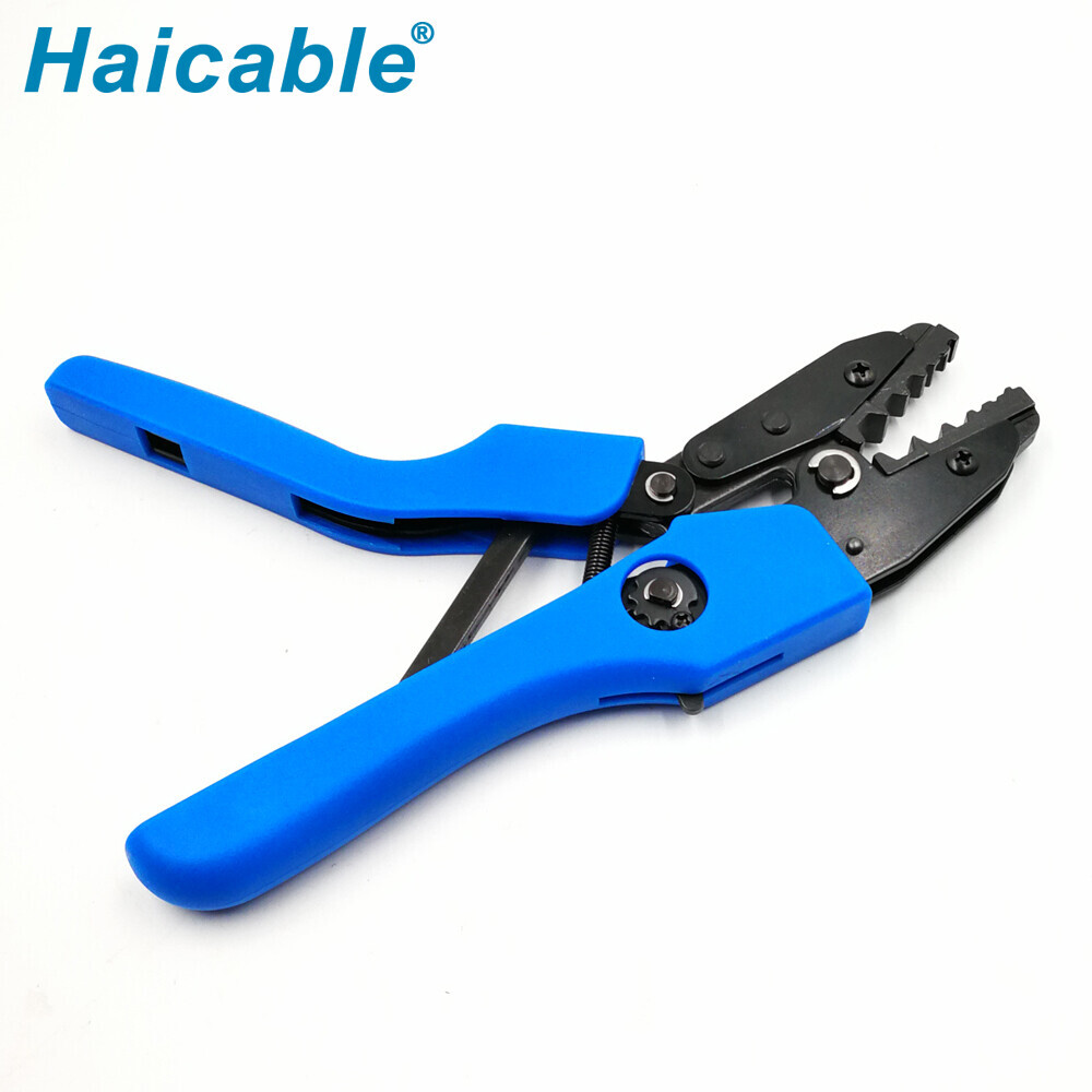 Outils de sertissage pour câble coaxial AN-05H