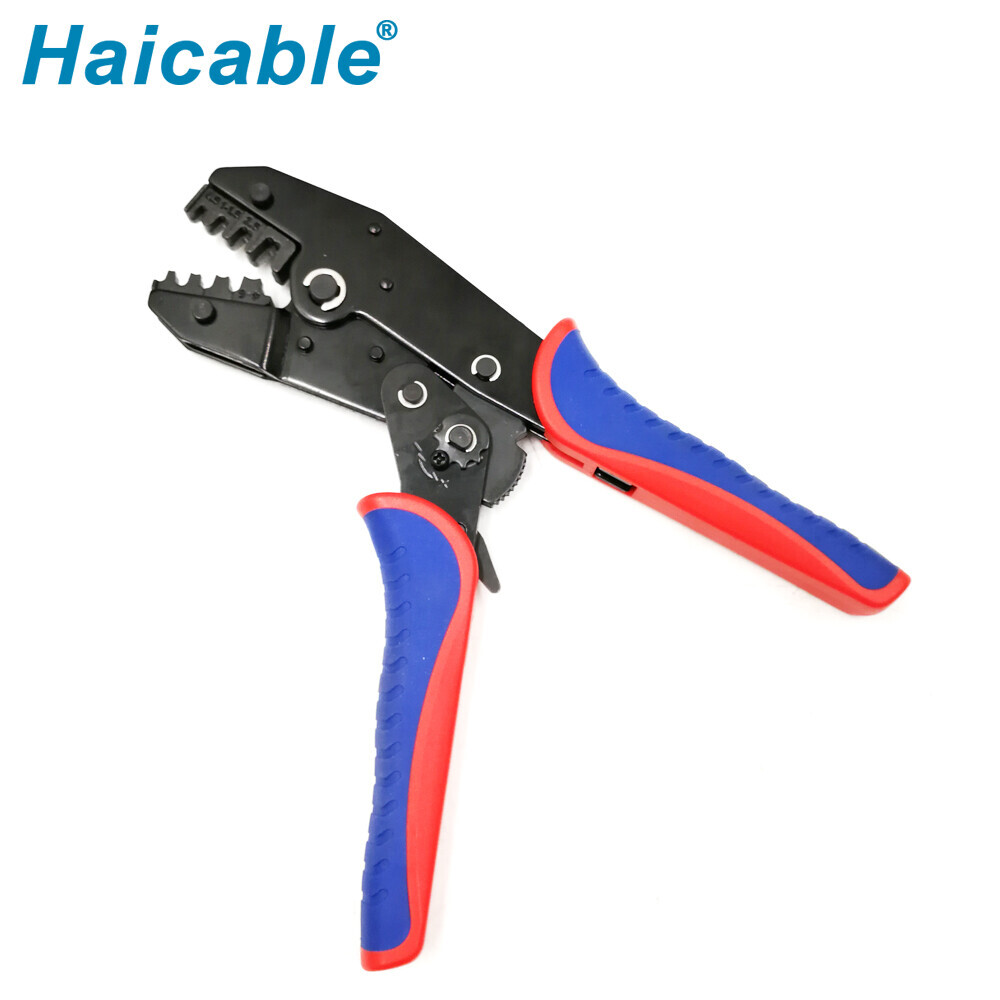 Manchon d'extrémité de cordon et outils de sertissage pour bornes isolées LXN-04B