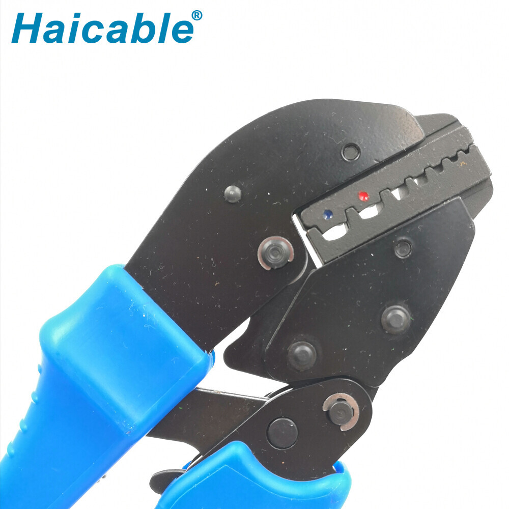 Manchon d'extrémité de cordon et outils de sertissage pour bornes isolées AP-06WF2C