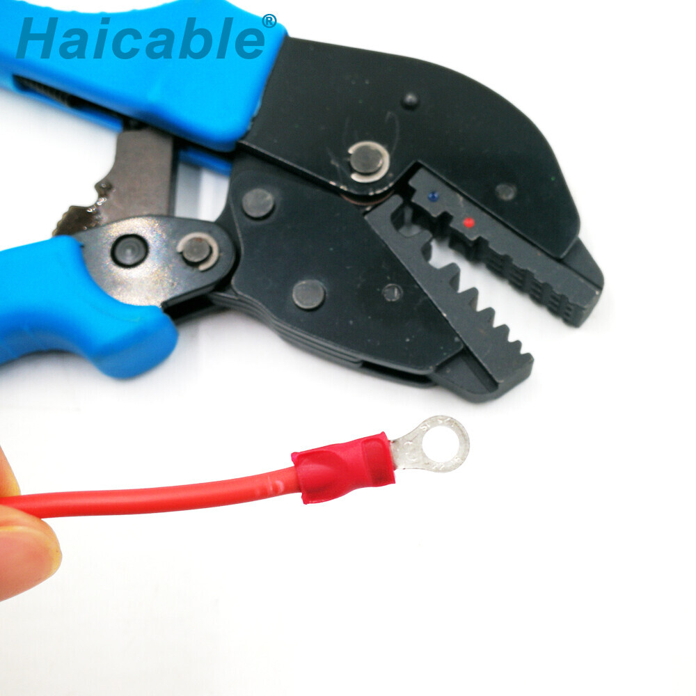 Manchon d'extrémité de cordon et outils de sertissage pour bornes isolées AP-06WF2C