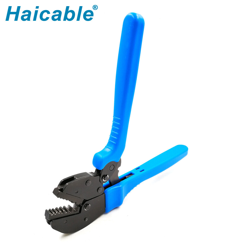 Manchon d'extrémité de cordon et outils de sertissage de bornes à embouts de câble AP-26TW