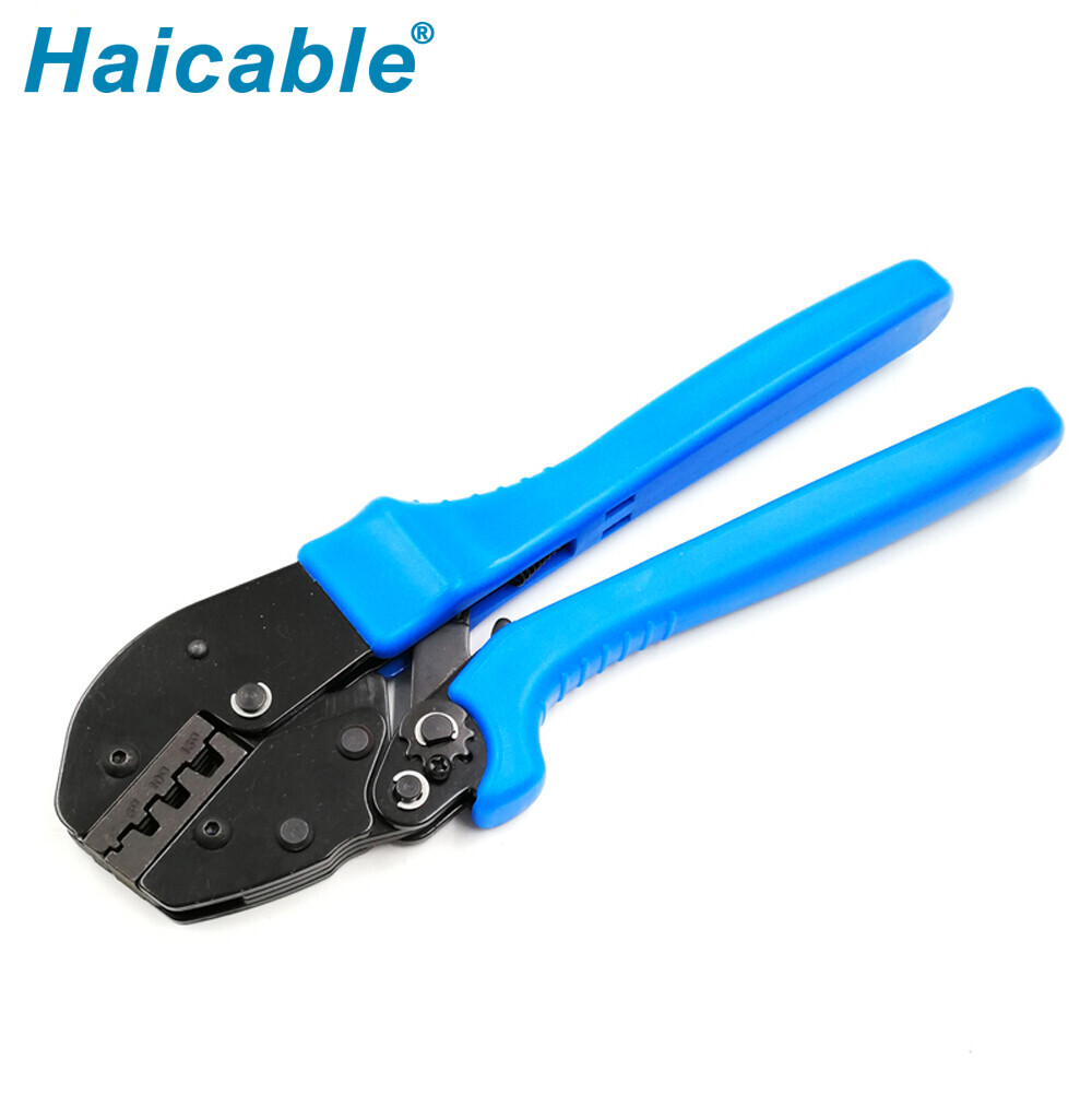 Manchons d'extrémité de câble et outils de sertissage pour embouts de fils AP-16WF