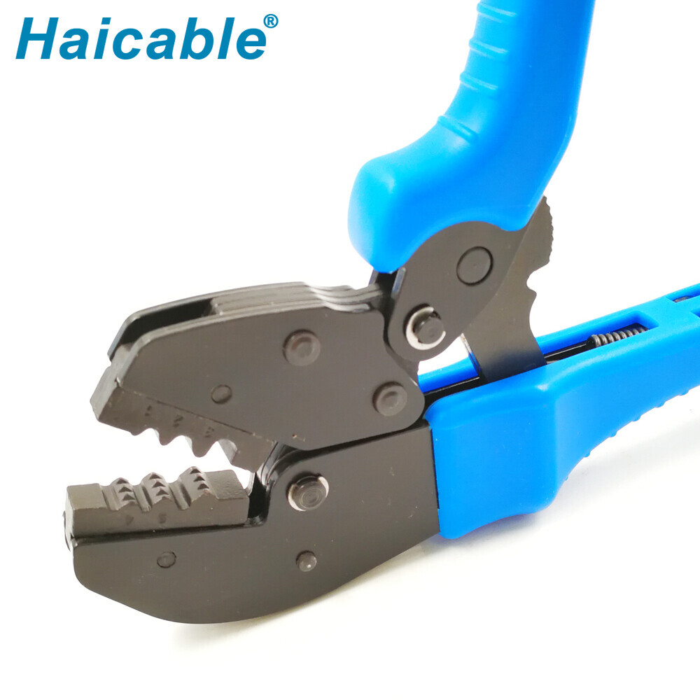 Manchons de terminaison de cordon et outils de sertissage de bornes AP-04WFL