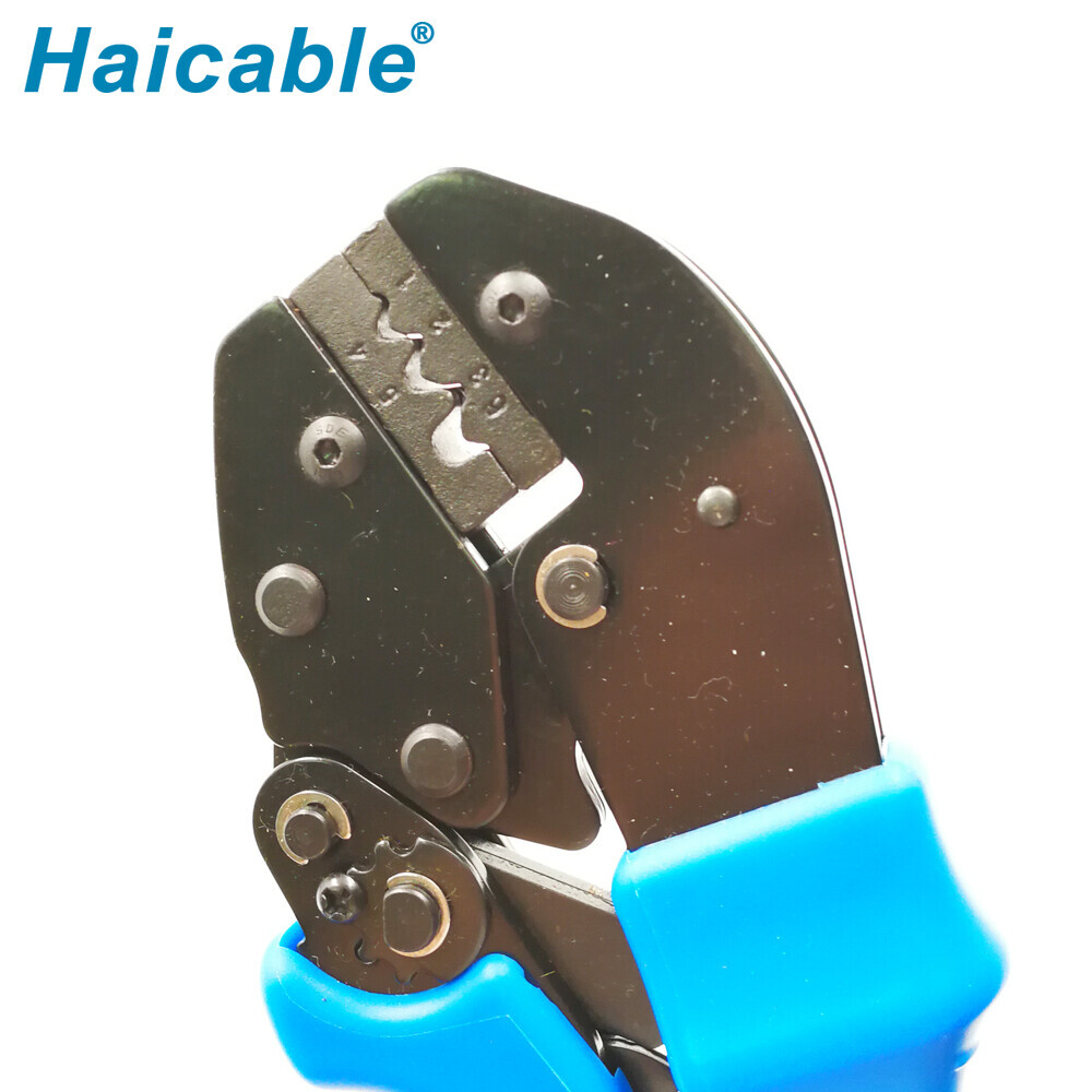 Manchons de terminaison de cordon et outils de sertissage de bornes AP-04WFL