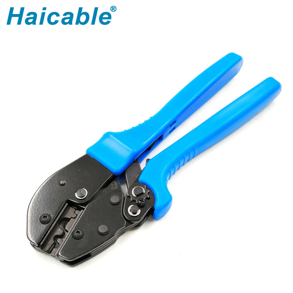 Outils de sertissage pour bornes non isolées AP-101