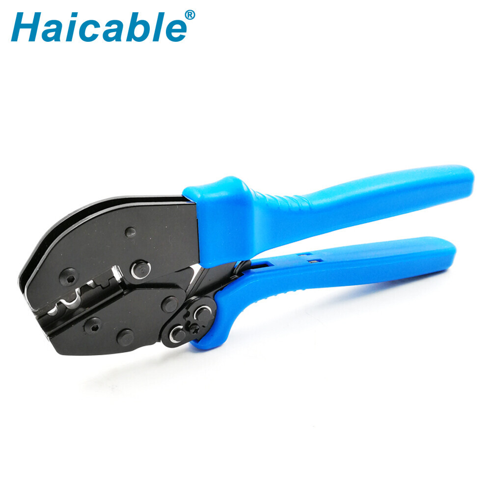 Outils de sertissage pour bornes non isolées AP-101