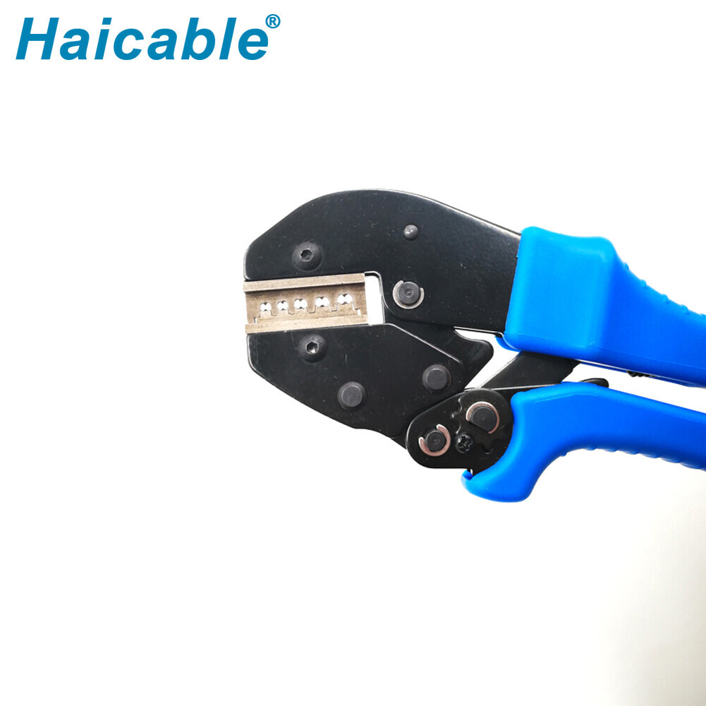 Airlines des fiches de contact Truned Outils de sertissage AP-157