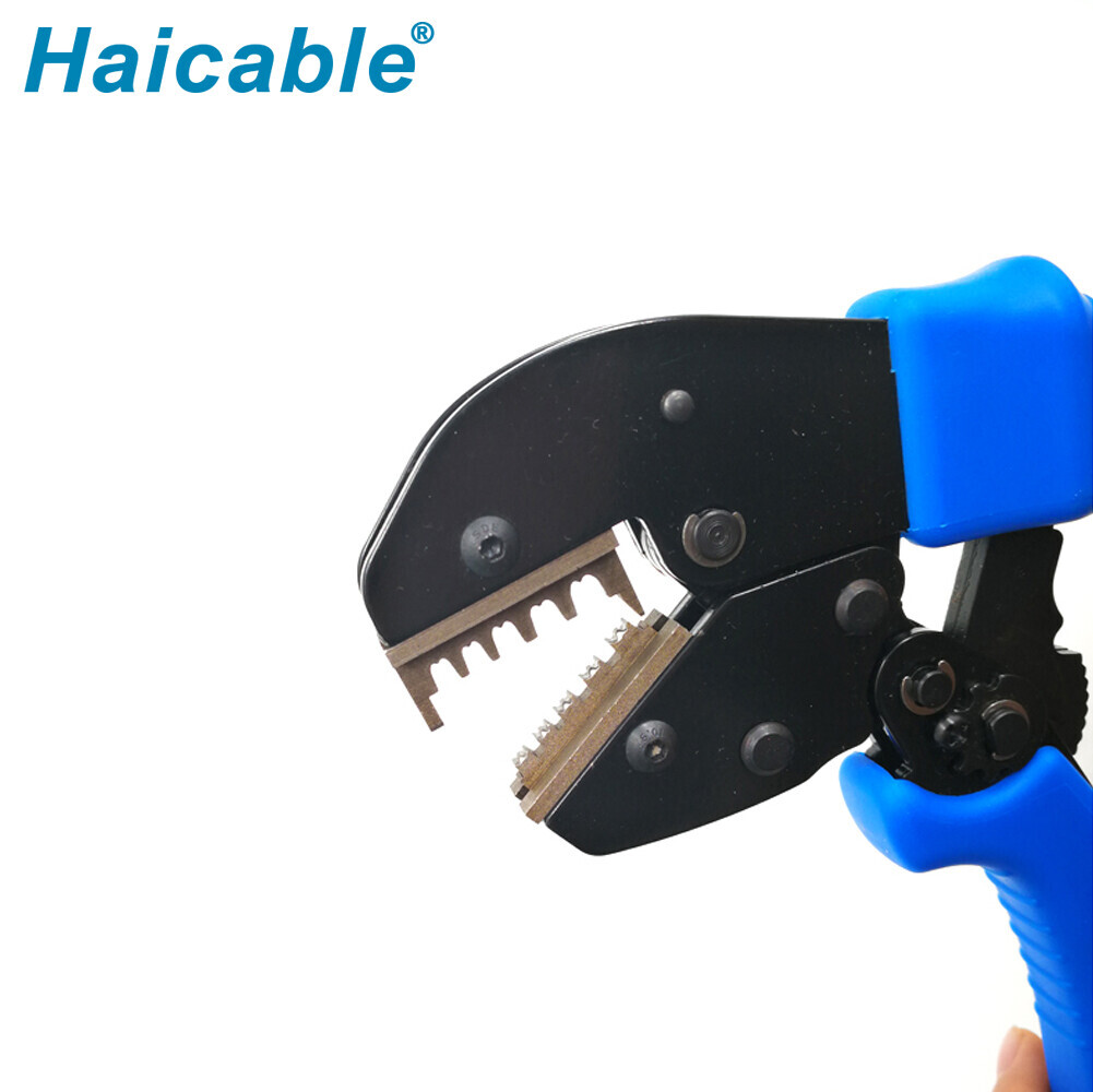 Airlines des fiches de contact Truned Outils de sertissage AP-157