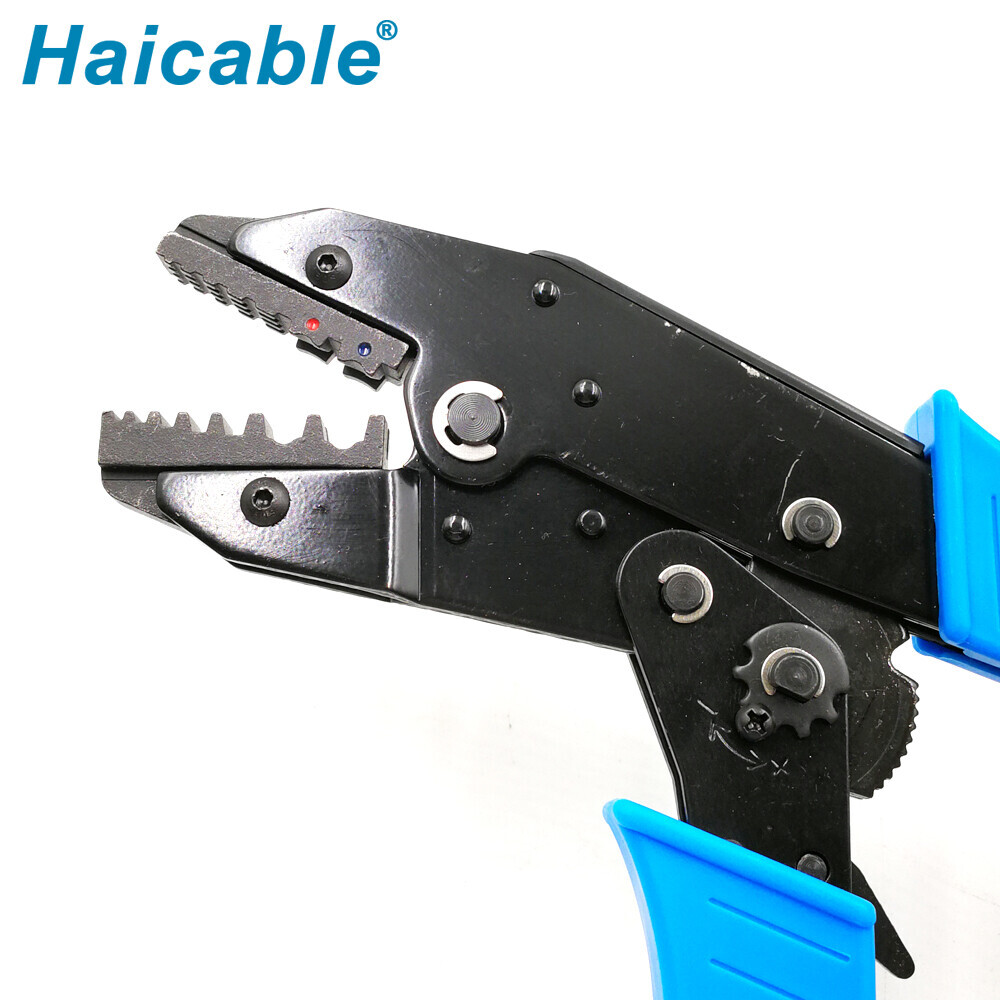 Manchon de câble et Outil de sertissage pour bornes isolées LX-06WF2C