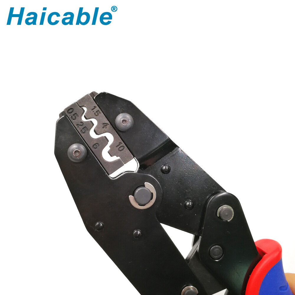 Pince à sertir pour bornes non isolées LXN-10N