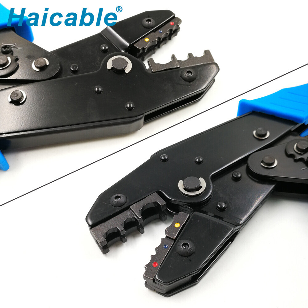 Bornes isolées et outils de sertissage de connecteurs LX-03C