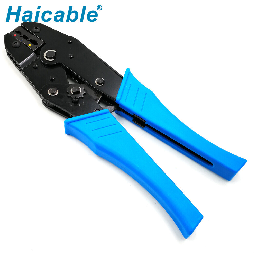 Bornes isolées et outils de sertissage de connecteurs LX-03C Bornes isolées et outils de sertissage de connecteurs LX-03C