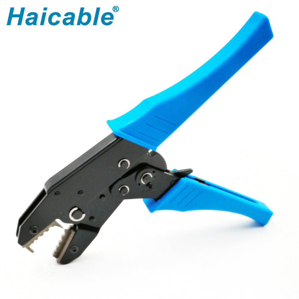 Compagnies aériennes de prises de contact tournées Outils de sertissage LX-156