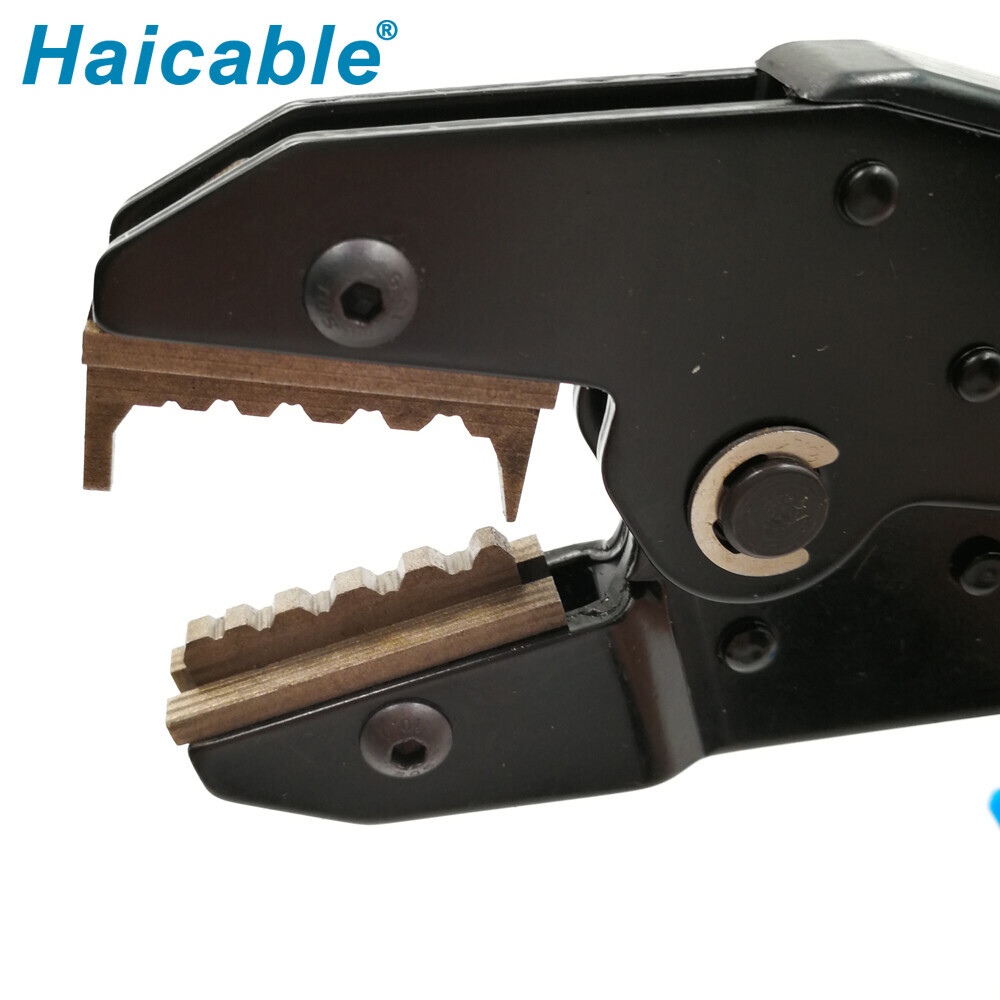 Compagnies aériennes de prises de contact tournées Outils de sertissage LX-156