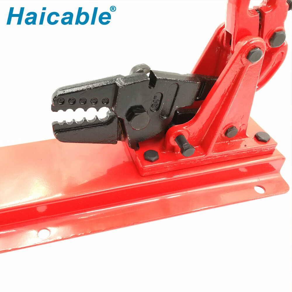 Outils de sertissage manuels