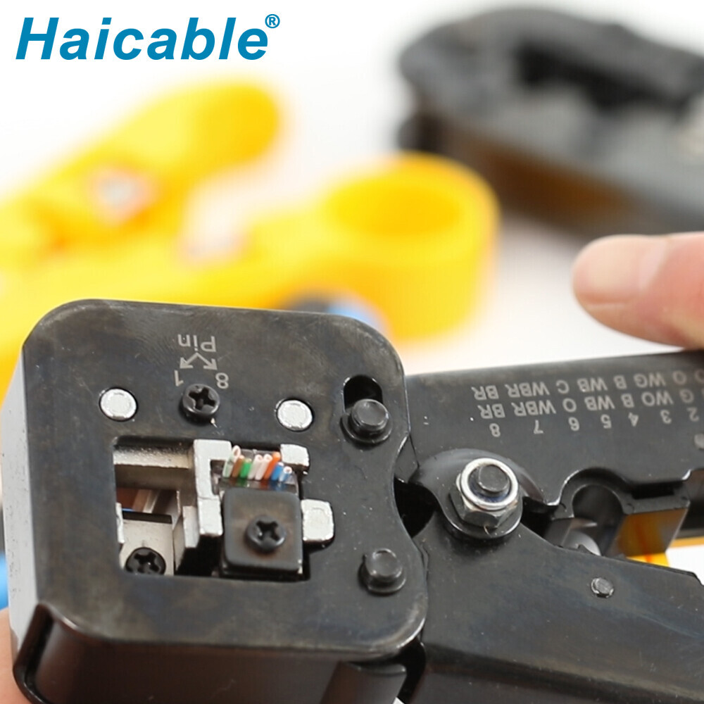 Pince à sertir pour connecteurs RJ45/RJ12 standard et traversants HT-268R