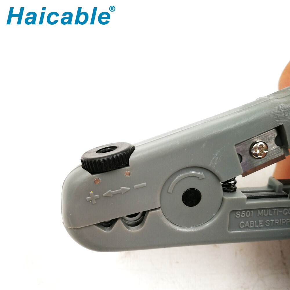 Dénudeuse et coupe-câble coaxial multifonction UTP/STP HT-S501B