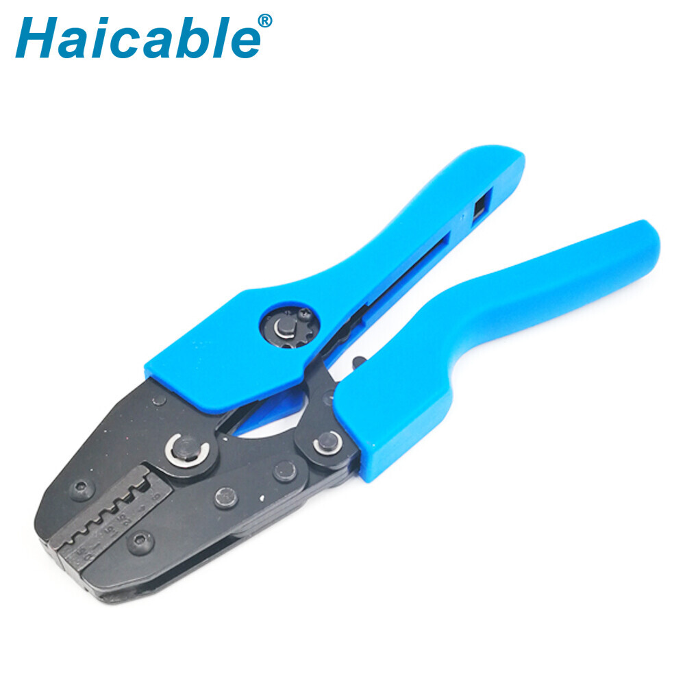 Outils de sertissage pour manchons de câble et embouts de fil AN-06WF