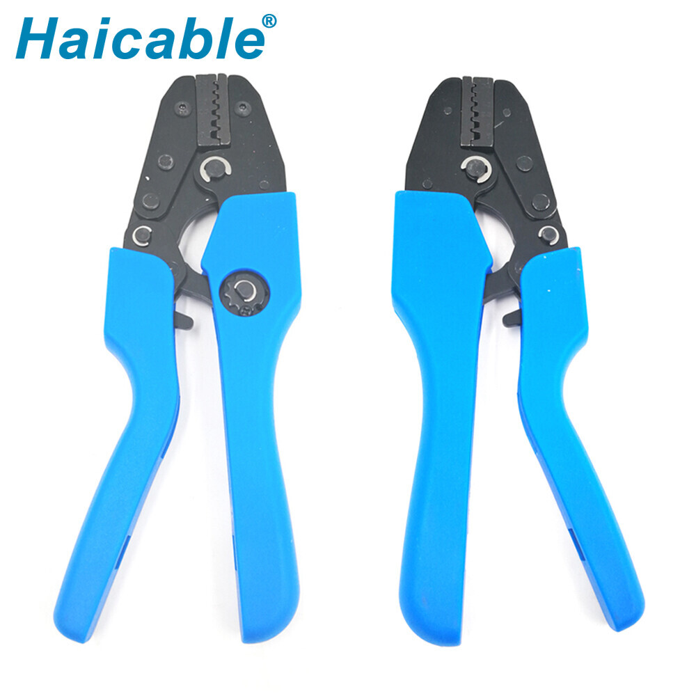 Outils de sertissage pour manchons de câble et embouts de fil AN-06WF