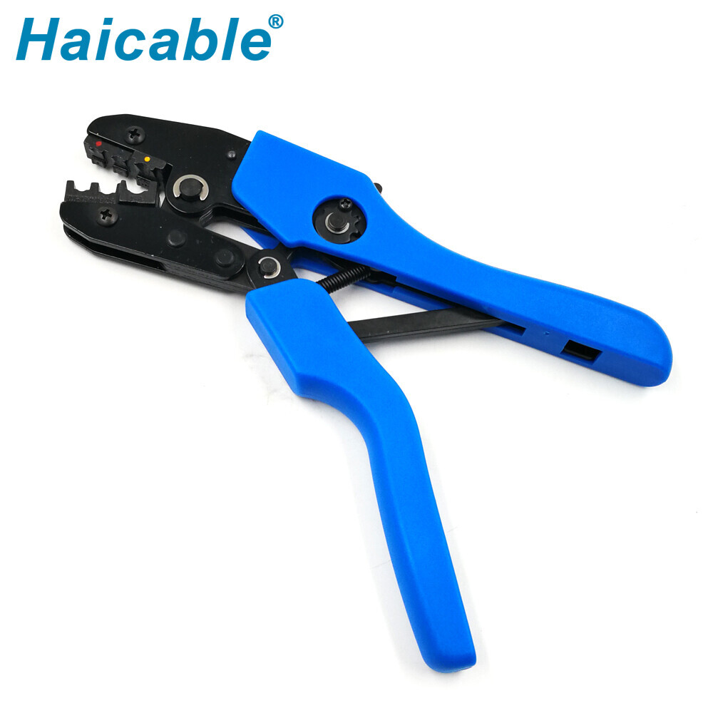 Bornes isolées et outils de sertissage pour connecteurs AN-30J Bornes isolées et outils de sertissage pour connecteurs AN-30J