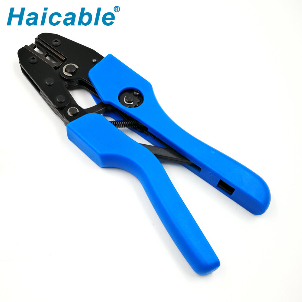 Outils de sertissage pour bornes isolées AN-18C Outils de sertissage pour bornes isolées AN-18C