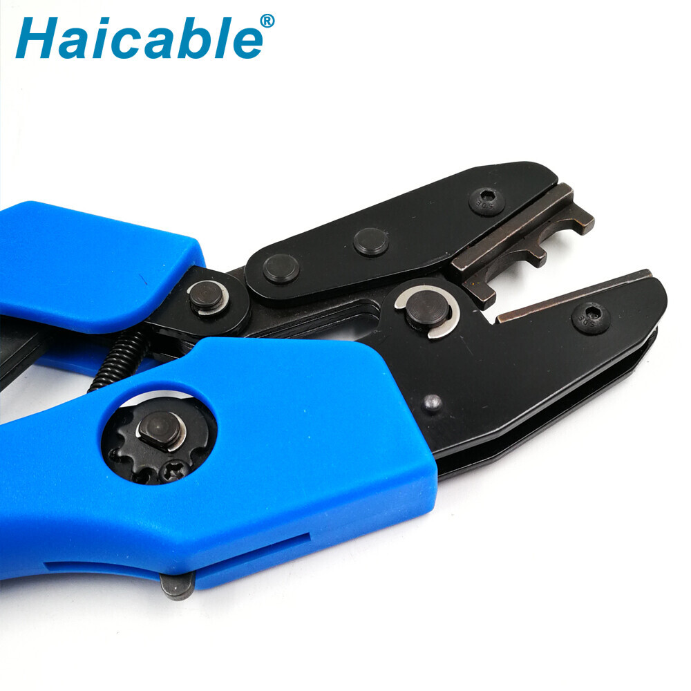 Outils de sertissage pour bornes isolées AN-18C