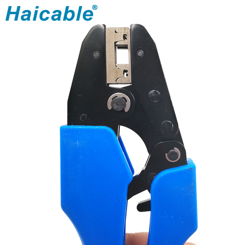 Outils de sertissage pour bornes en drapeau à 90° non isolées AN-0506FL