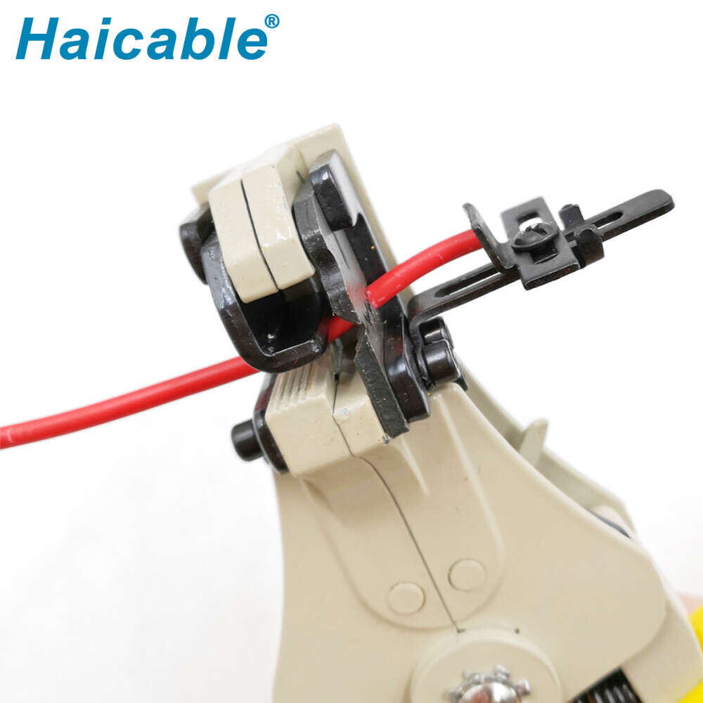 Dénudage de fil max 3,2 mm² LX-700A/B/N