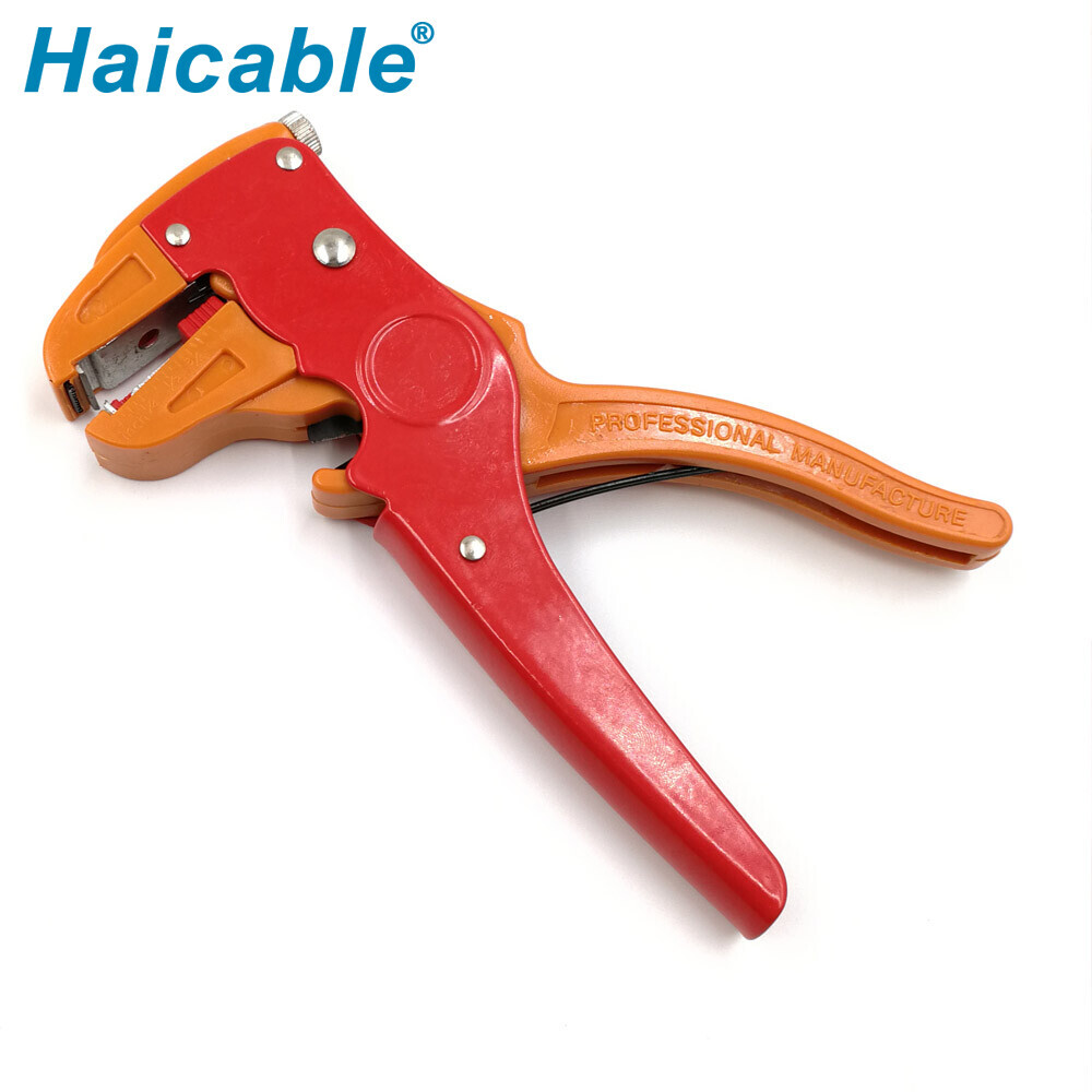 Dénudage de fil jusqu'à 6 mm² LX-700D