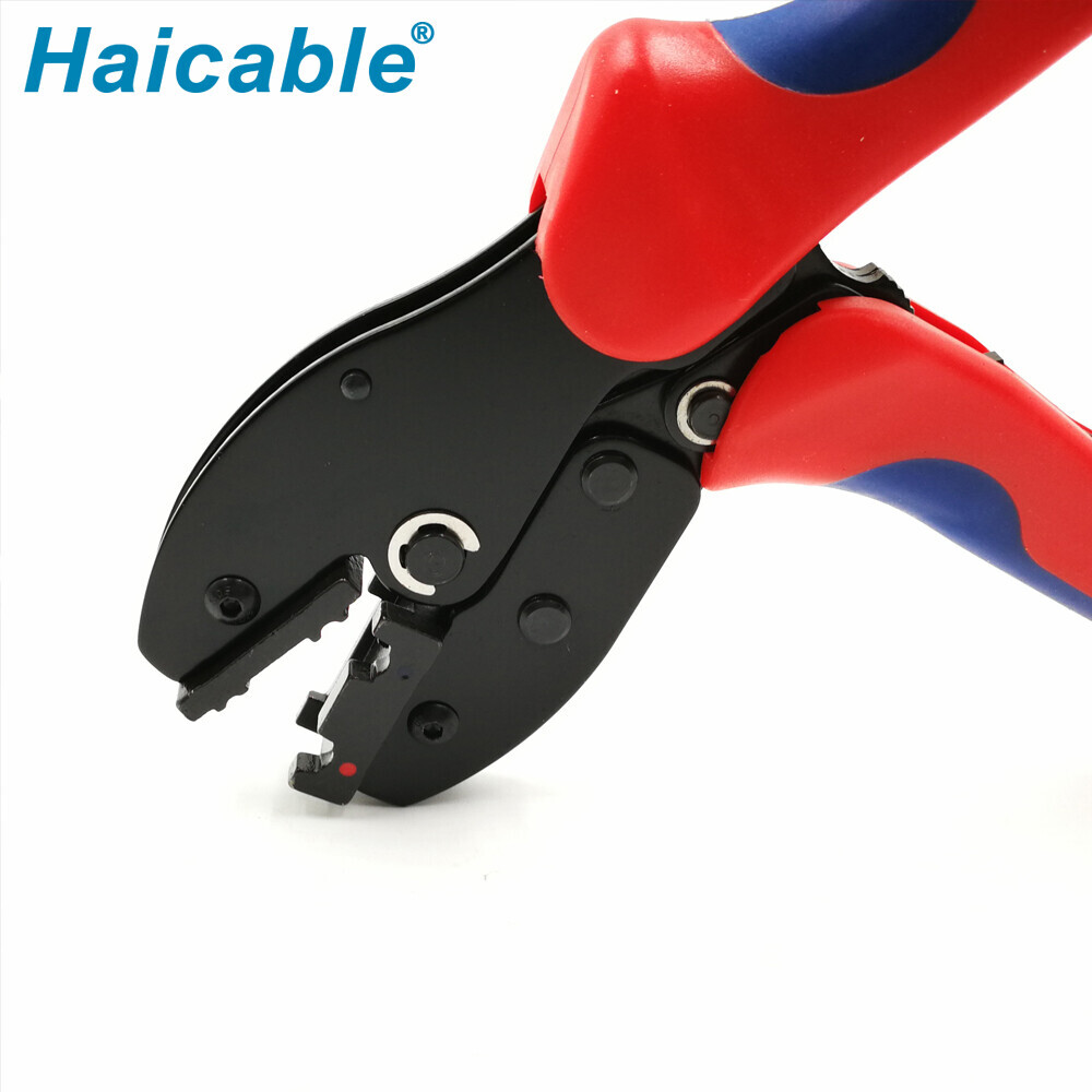 Outils de sertissage pour bornes à drapeau isolées à 90° LY-07FL