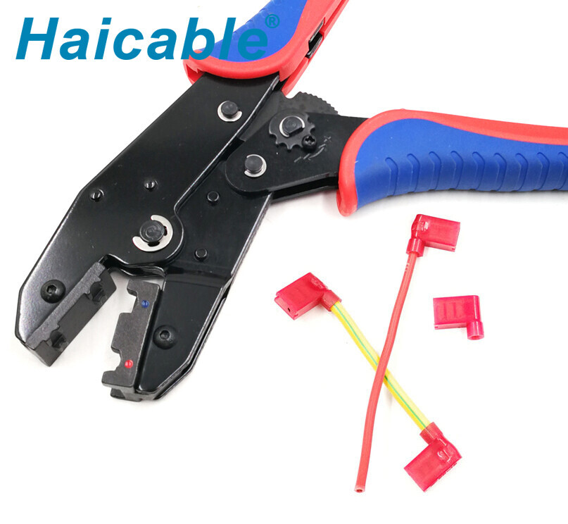 Outils de sertissage pour bornes à drapeau isolées à 90° LXR-07FL