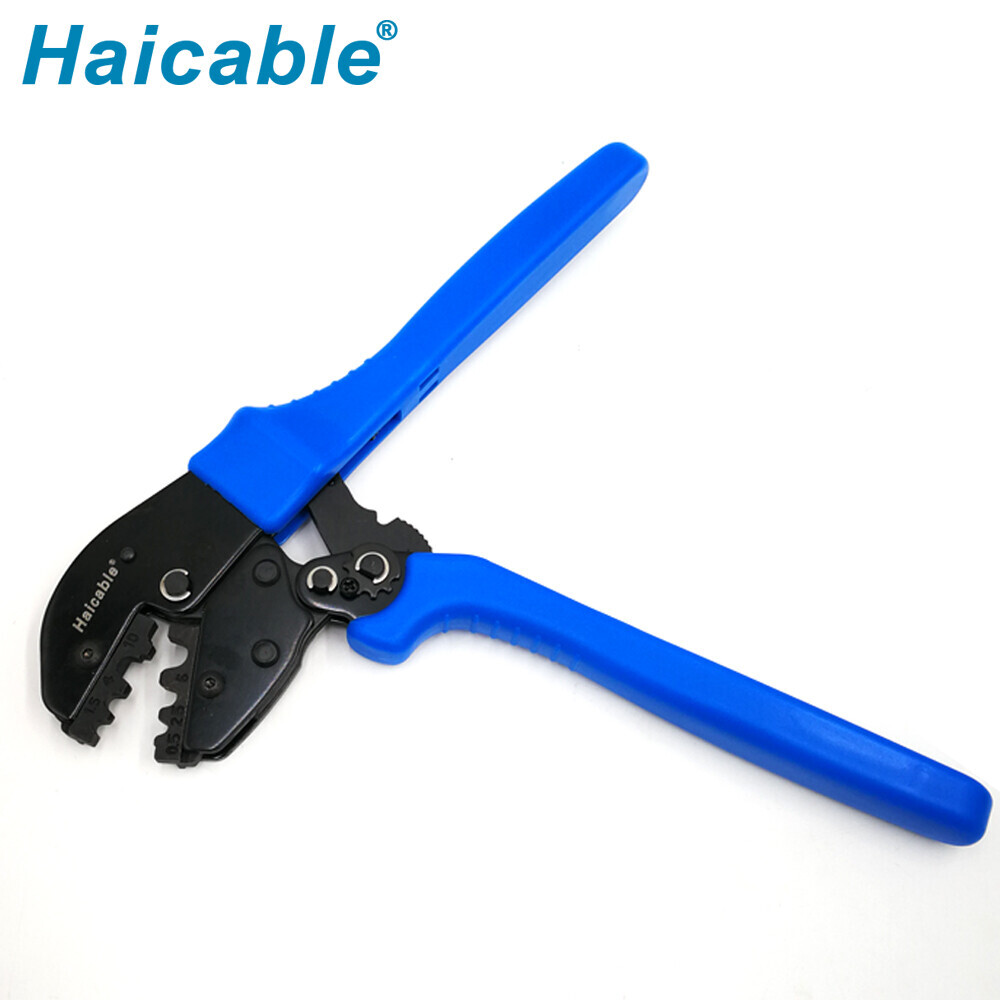 Outils de sertissage pour bornes non isolées AP-10N