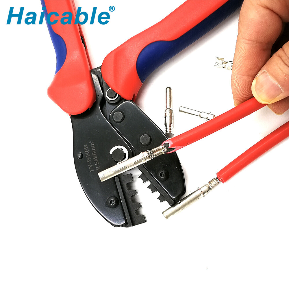 Ensembles d'outils de sertissage solaires LY-2546B-D