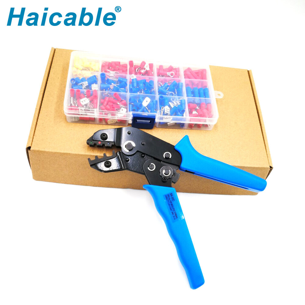 Outils de sertissage pour bornes isolées KIT-02C