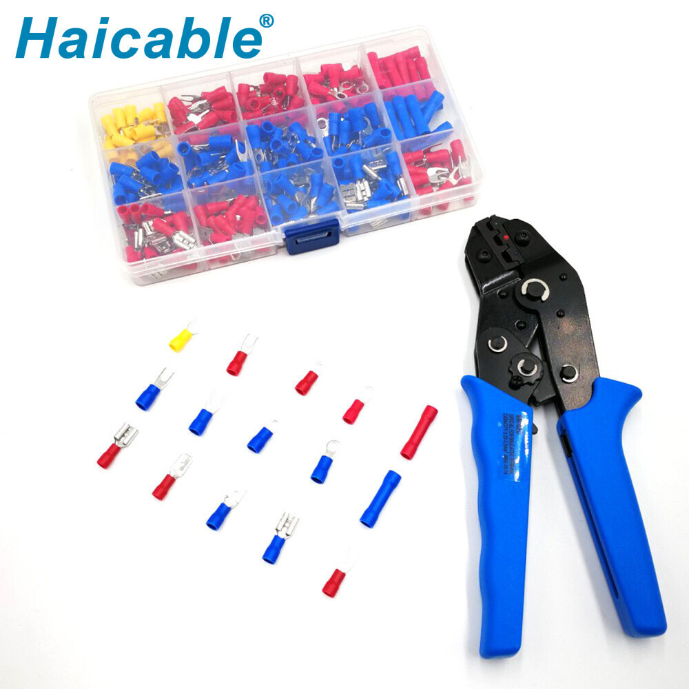 Outils de sertissage pour bornes isolées KIT-02C