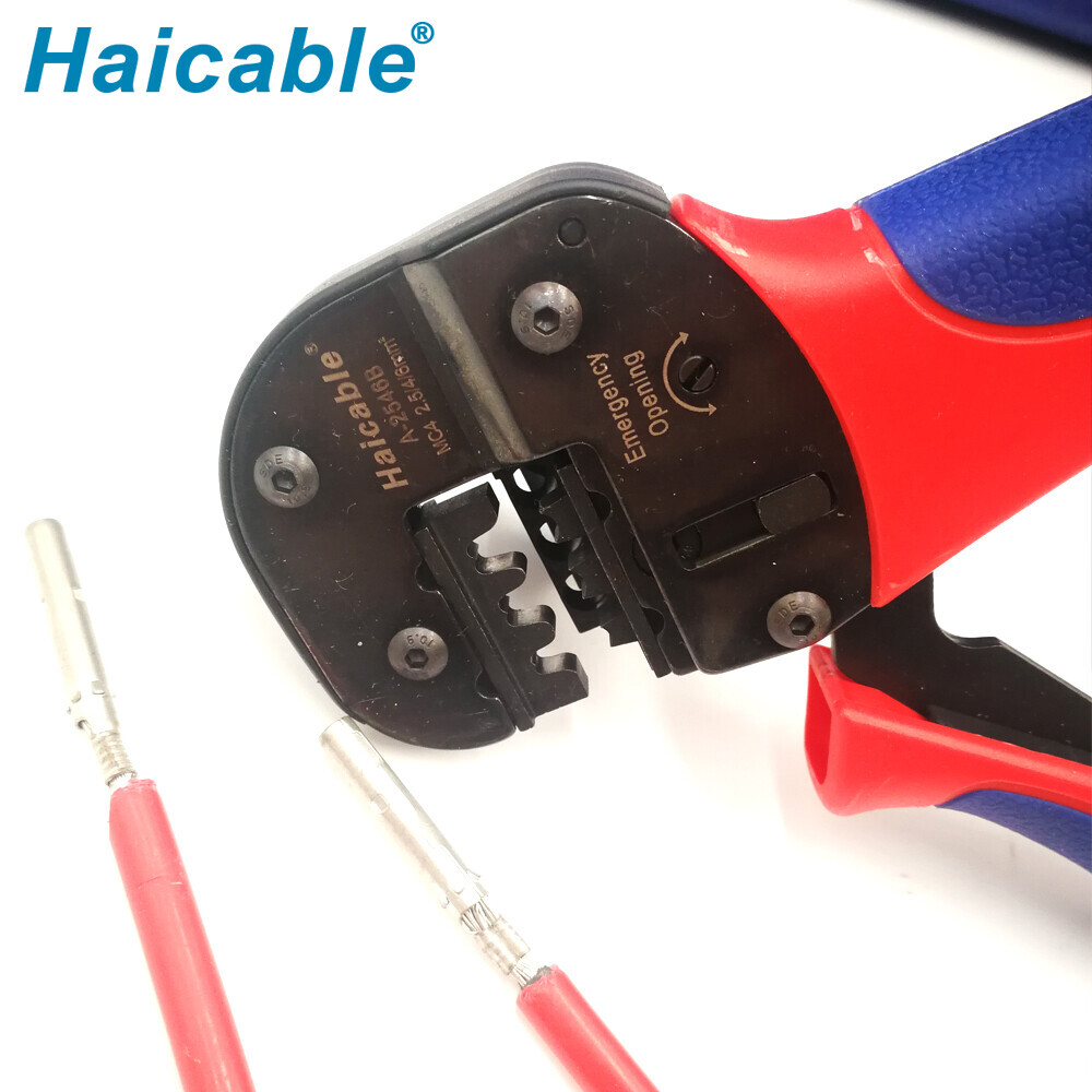 Ensembles d'outils de sertissage solaire A2546B-BOX