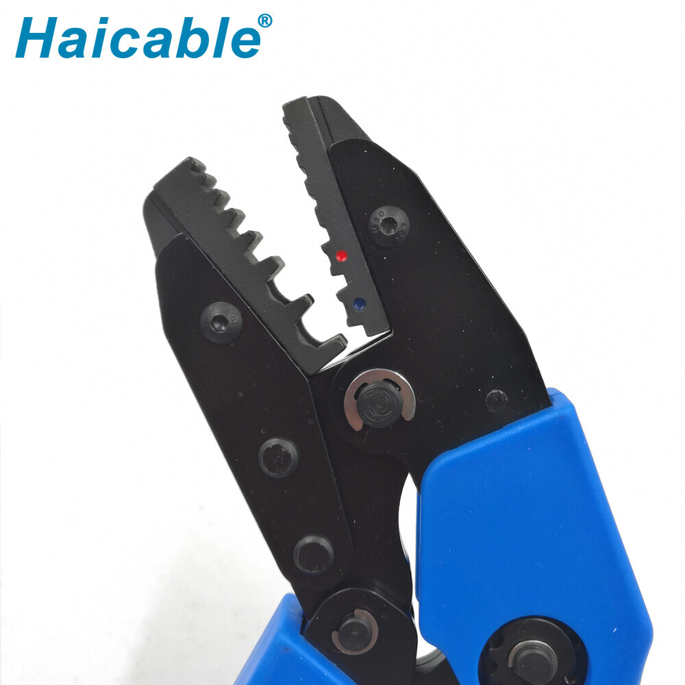 Manchon d'extrémité de cordon et outils de sertissage pour bornes isolées AN-06WF2C