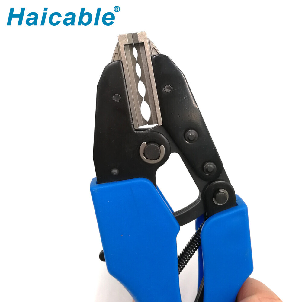 Outils de sertissage pour bornes thermiques AN-0822